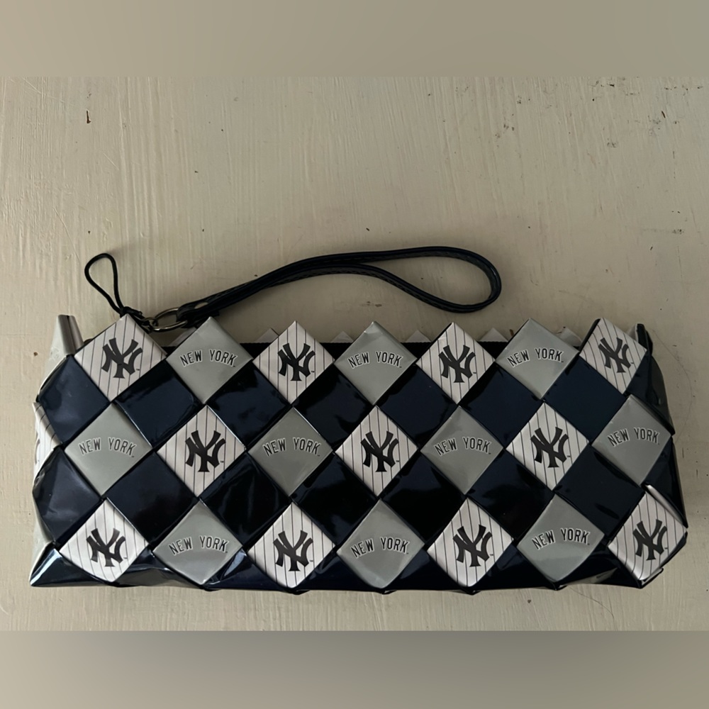 New York Patterned Navy & Silver Wristlet Clutch